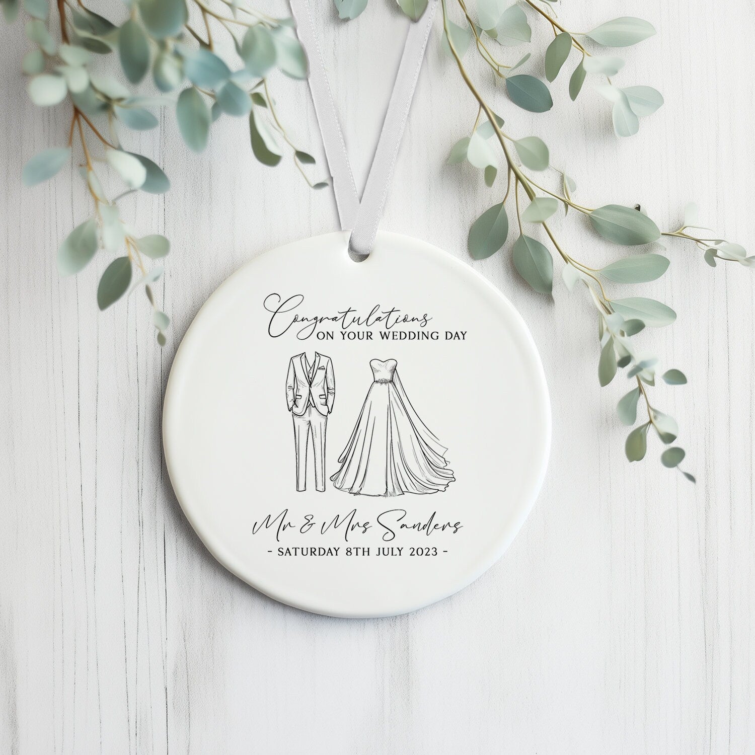 Personalised Wedding Gift - Wedding Present For Couple - Wedding Day Keepsake Plaque - Ceramic Ornament - Mr And Mrs Gift