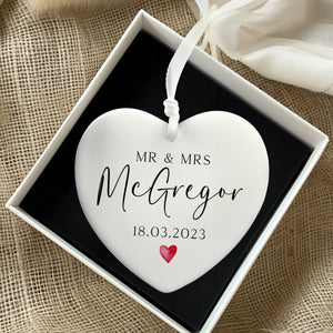 Personalised Wedding Gift - Wedding Present For Couple - Wedding Day Keepsake Plaque - Ceramic Heart Ornament - Mr And Mrs Gift - CD1302